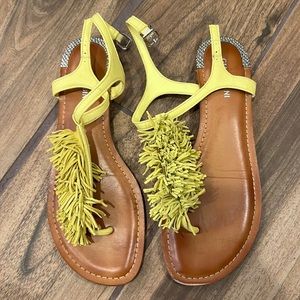 Fringe flat sandals